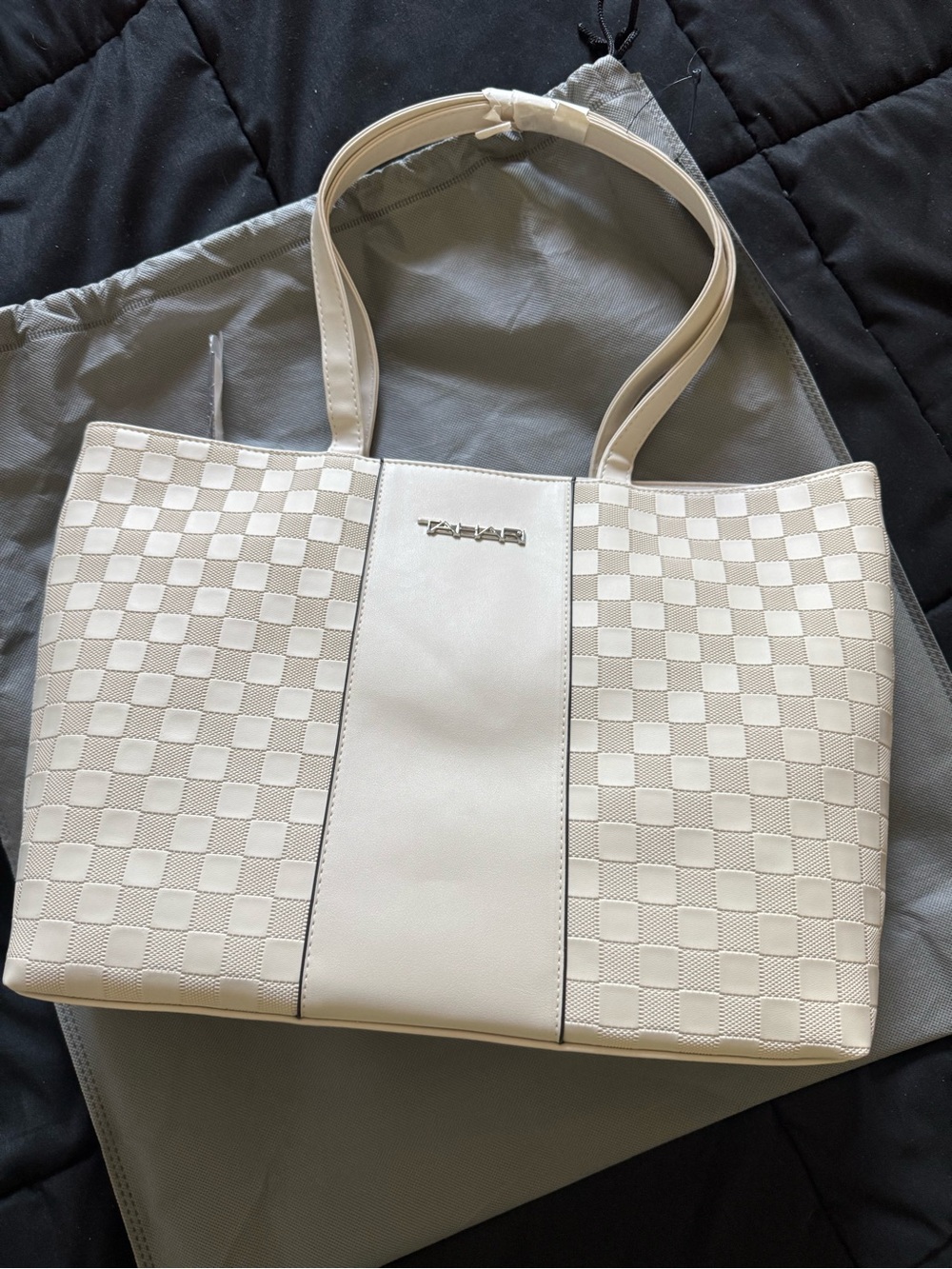 TAHARI NWT ($159) Purse/Tote sized Bag with dust bag PERFECT GIFT